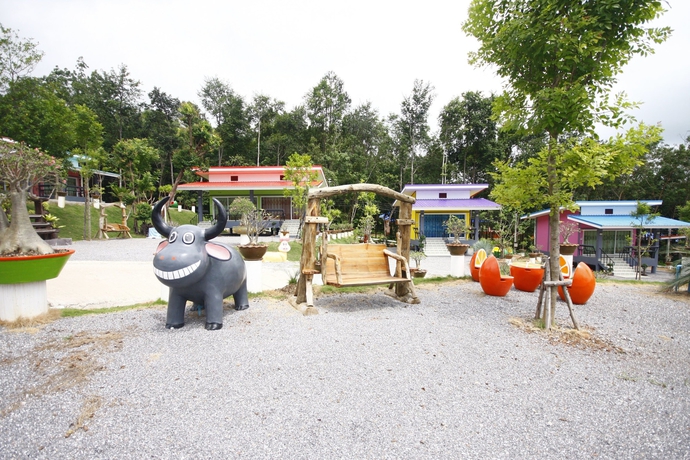 Imagen de los exteriores del Hotel Suanporsi Resort. Foto 16