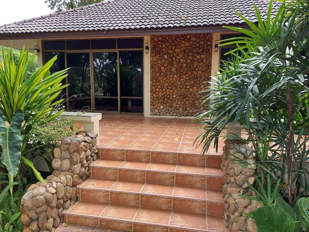 Imagen del bar/restaurante del Hotel Suanpung Bonsai Village. Foto 3