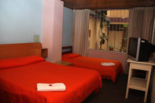 Imagen de la habitación del Hotel Suarel Center. Foto 1
