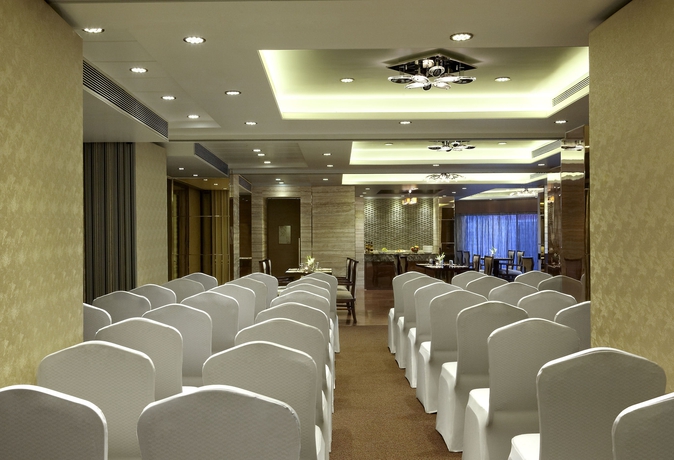 Imagen de los interiores del Hotel Suba Galaxy. Foto 11