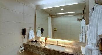 Imagen de la habitación del Hotel Suba International. Foto 7