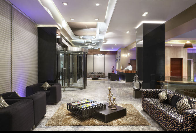 Imagen de los interiores del Hotel Suba International. Foto 14