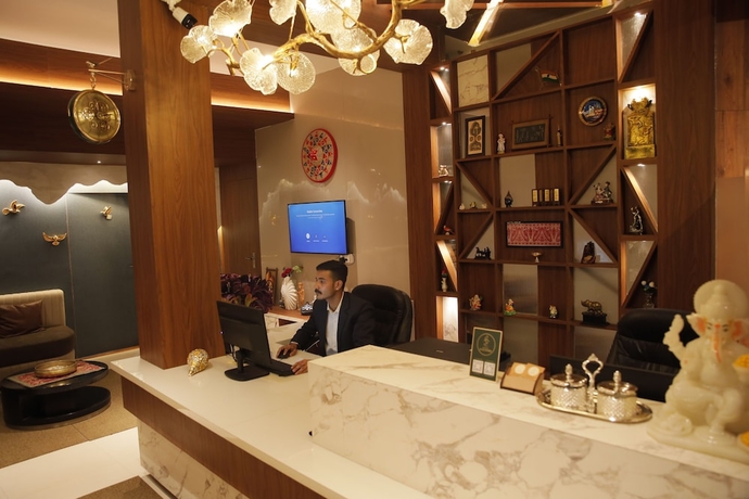 Imagen de los interiores del Hotel Subansiri. Foto 16