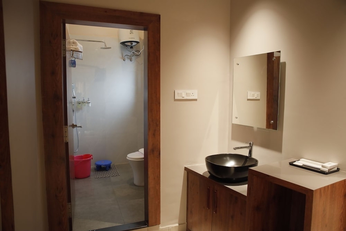 Imagen de la habitación del Hotel Subansiri. Foto 14