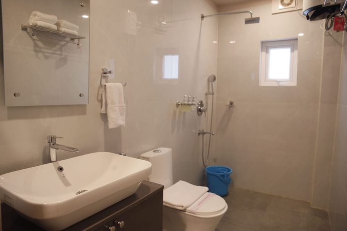 Imagen de la habitación del Hotel Subansiri. Foto 15