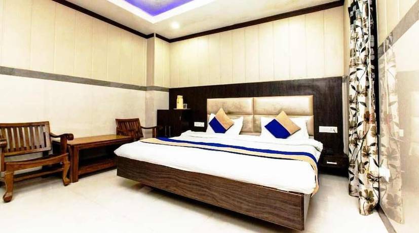 Imagen de la habitación del Hotel Subash. Foto 4