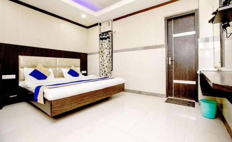 Imagen de la habitación del Hotel Subash. Foto 8