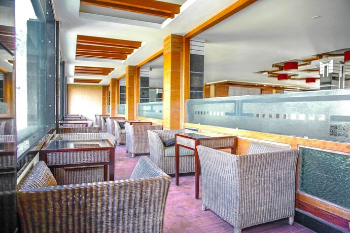 Imagen de los interiores del Hotel Subash International. Foto 31