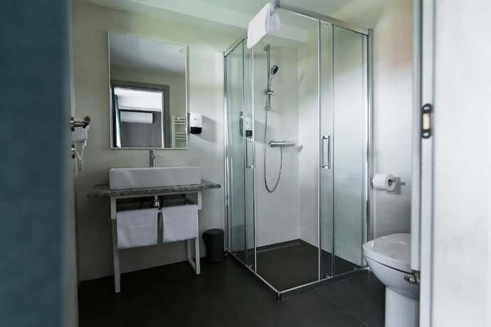 Imagen de la habitación del Hotel Subcarpati. Foto 15