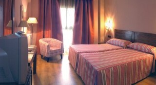 Imagen de la habitación del Hotel Suber. Foto 4