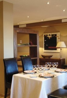 Imagen del bar/restaurante del Hotel Suber. Foto 3