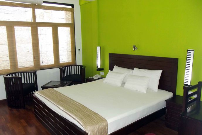 Imagen de la habitación del Hotel Subhas. Foto 12