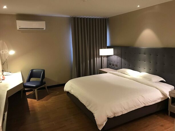 Imagen de la habitación del Hotel Subic Bay Travelers and Event Center. Foto 23