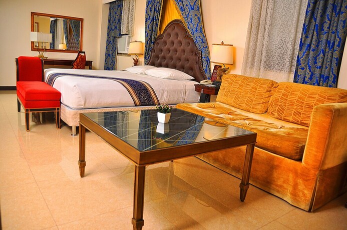 Imagen de la habitación del Hotel Subic Bay Venezia. Foto 31