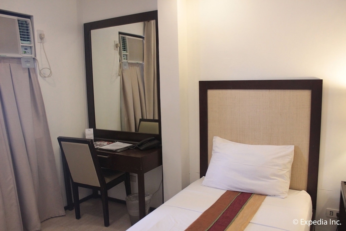 Imagen de la habitación del Hotel Subic Grand Seas Resort. Foto 3