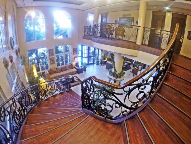 Imagen de los interiores del Hotel Subic Park Hotel. Foto 20