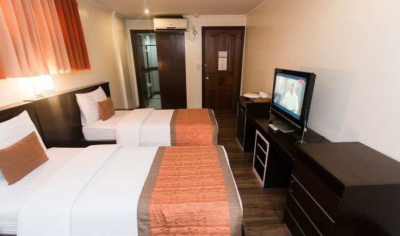 Imagen de la habitación del Hotel Subic Residencias. Foto 13