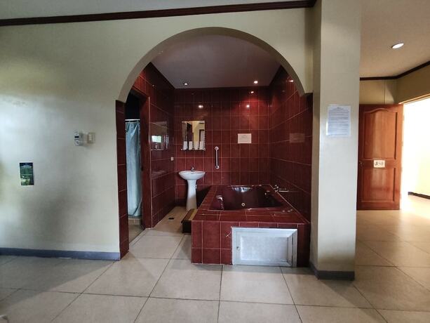 Imagen general del Hotel Subic Waterfront Resort and. Foto 5