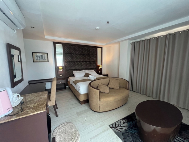 Imagen de la habitación del Hotel Subiza Beach Resort. Foto 10