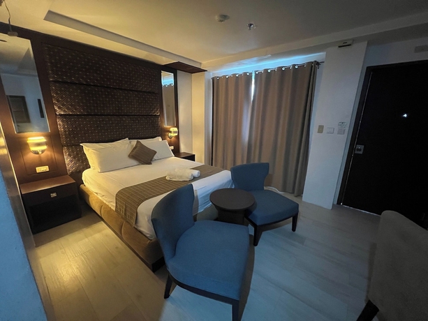 Imagen de la habitación del Hotel Subiza Beach Resort. Foto 12