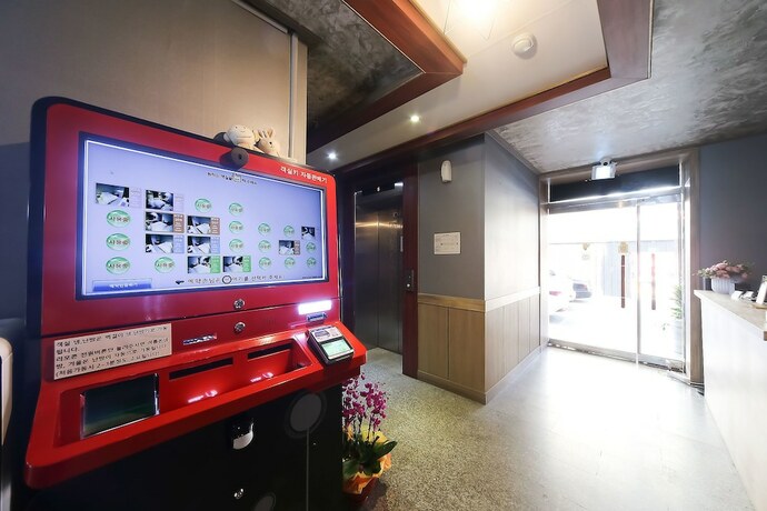 Imagen general del Hotel Subiztel. Foto 11