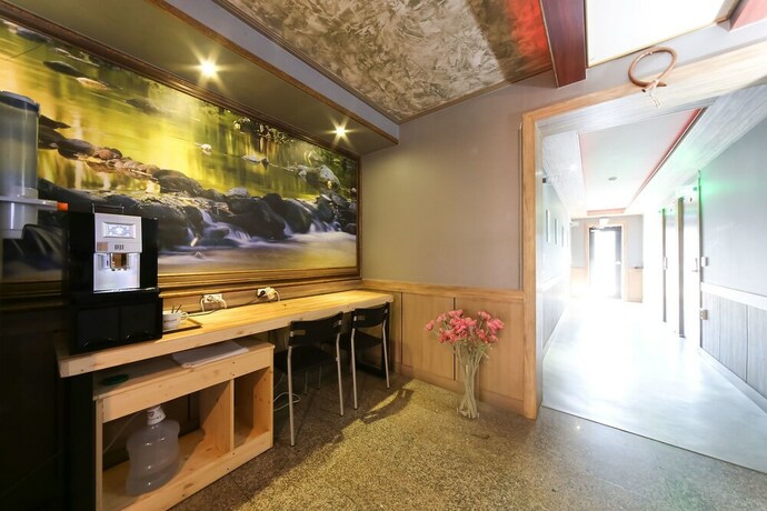 Imagen de los interiores del Hotel Subiztel. Foto 29