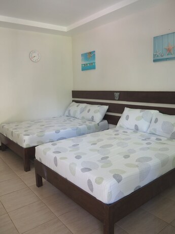Imagen de la habitación del Hotel Submarine Garden Beach Resort. Foto 17