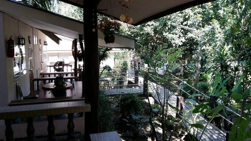 Imagen de la habitación del Hotel Subtawee Resort. Foto 6