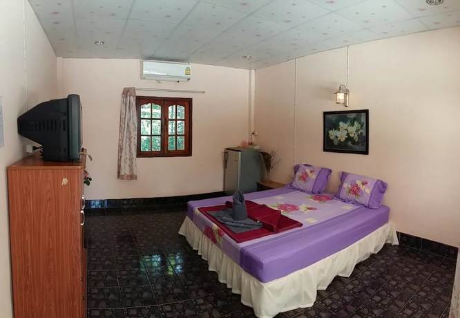Imagen de la habitación del Hotel Subtawee Resort. Foto 8
