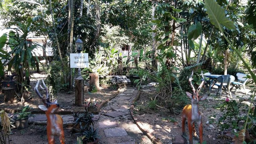 Imagen de los exteriores del Hotel Subtawee Resort. Foto 19