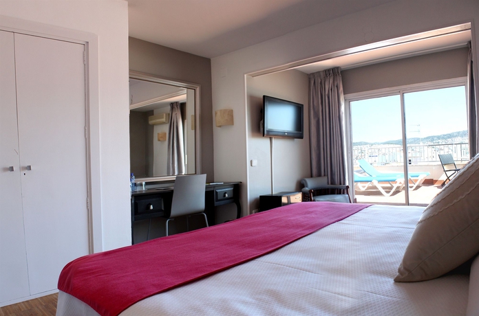 Imagen de la habitación del Hotel Subur. Foto 10