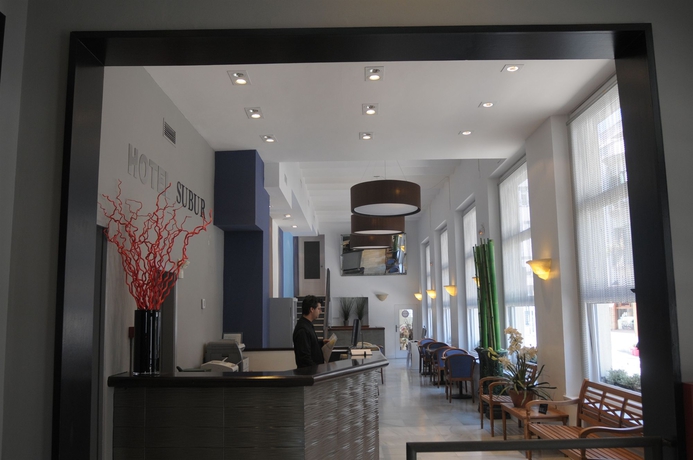 Imagen de los interiores del Hotel Subur. Foto 14