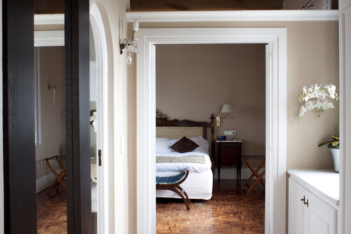 Imagen de la habitación del Hotel Subur Maritim. Foto 13