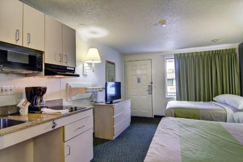Imagen de la habitación del Hotel Suburban Extended Stay. Foto 6
