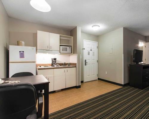 Imagen general del Hotel Suburban Extended Stay Naval Base Area. Foto 1
