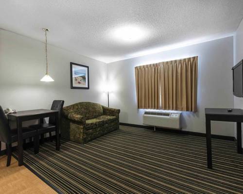 Imagen de la habitación del Hotel Suburban Extended Stay Naval Base Area. Foto 5