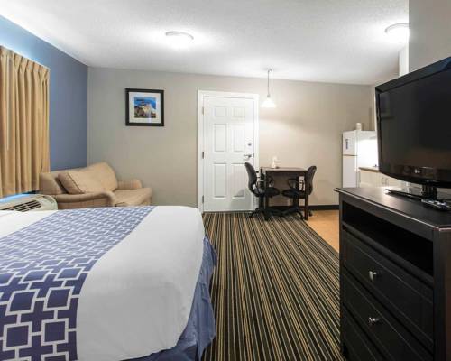 Imagen de la habitación del Hotel Suburban Extended Stay Naval Base Area. Foto 8