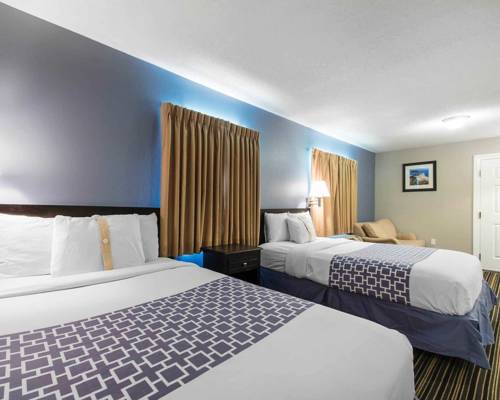 Imagen de la habitación del Hotel Suburban Extended Stay Naval Base Area. Foto 9