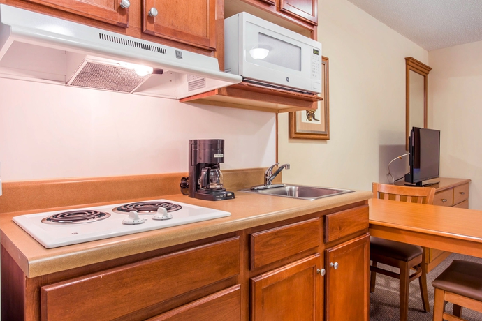 Imagen de la habitación del Hotel Suburban Extended Stay North - Ashley Phosphate. Foto 3