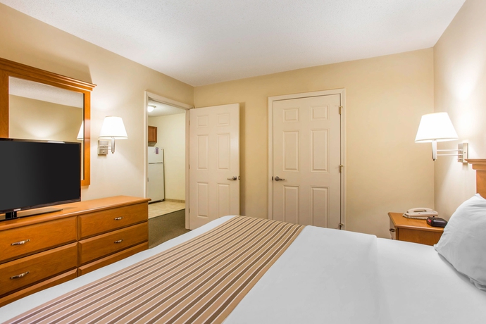 Imagen de la habitación del Hotel Suburban Extended Stay North - Ashley Phosphate. Foto 12