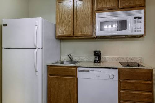 Imagen de la habitación del Hotel Suburban Extended Stay Northeast. Foto 4