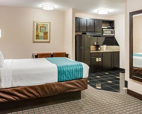 Imagen de la habitación del Hotel Suburban Studios Avondale. Foto 2