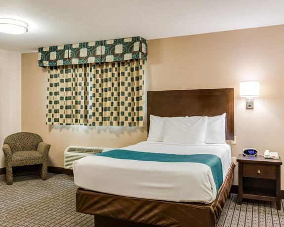 Imagen de la habitación del Hotel Suburban Studios Avondale. Foto 3