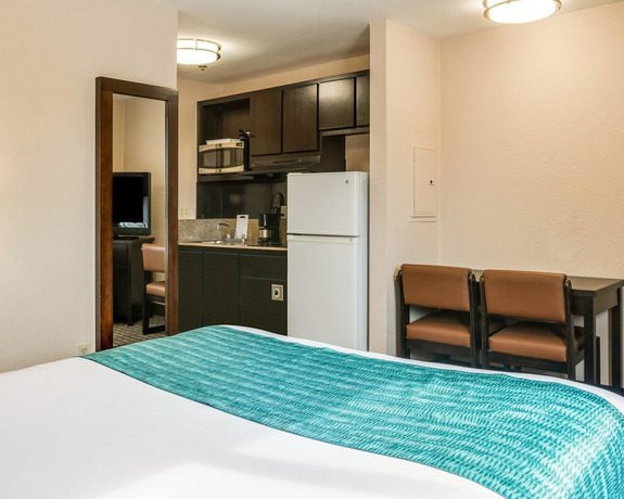 Imagen de la habitación del Hotel Suburban Studios Avondale. Foto 5