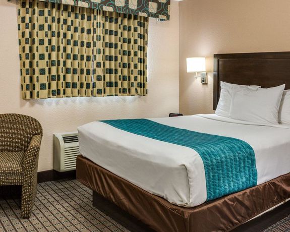 Imagen de la habitación del Hotel Suburban Studios Avondale. Foto 6