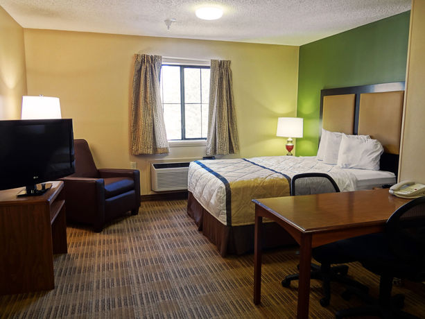 Imagen de la habitación del Hotel Suburban Studios Cary - RDU Airport. Foto 7