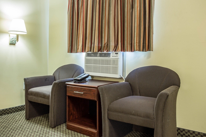 Imagen de los interiores del Hotel Suburban Studios Charlotte-ballantyne. Foto 12