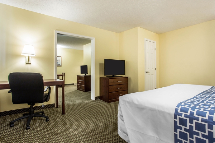 Imagen de la habitación del Hotel Suburban Studios Charlotte-ballantyne. Foto 5