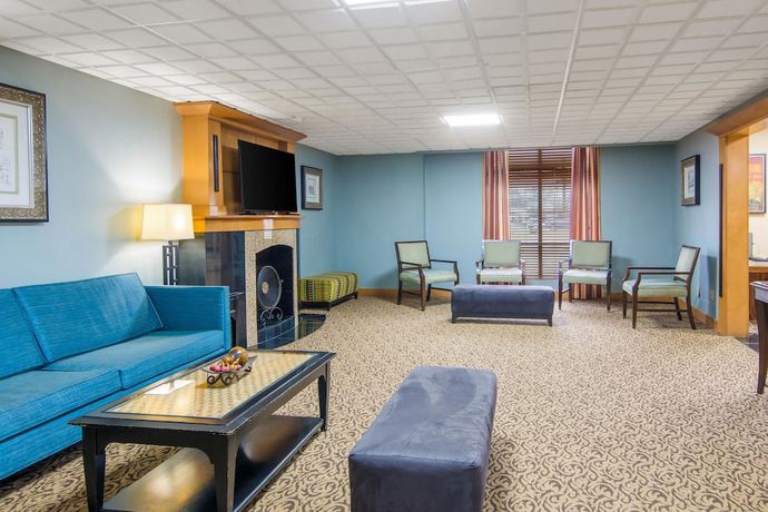 Imagen de los interiores del Hotel Suburban Studios Chester. Foto 16