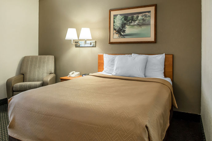 Imagen de los interiores del Hotel Suburban Studios Columbia - Hwy 63 and I-70. Foto 11